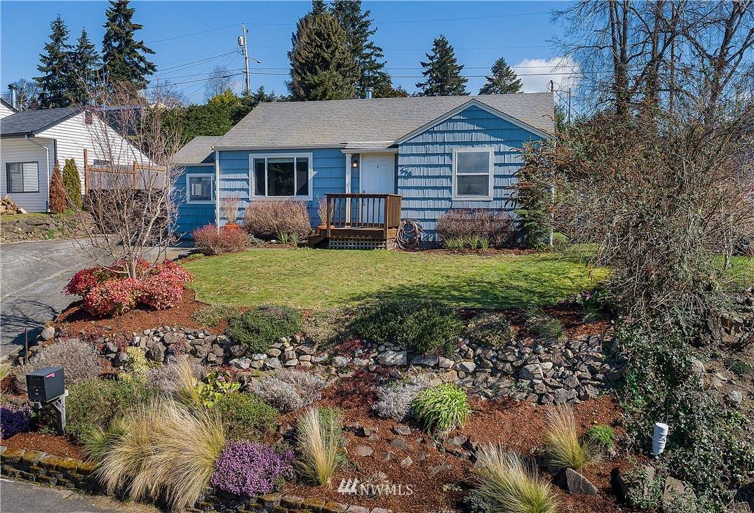 554 Windsor Place - Photo 1