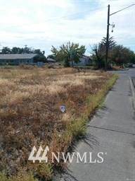 1024 Arlington Drive - Photo 1