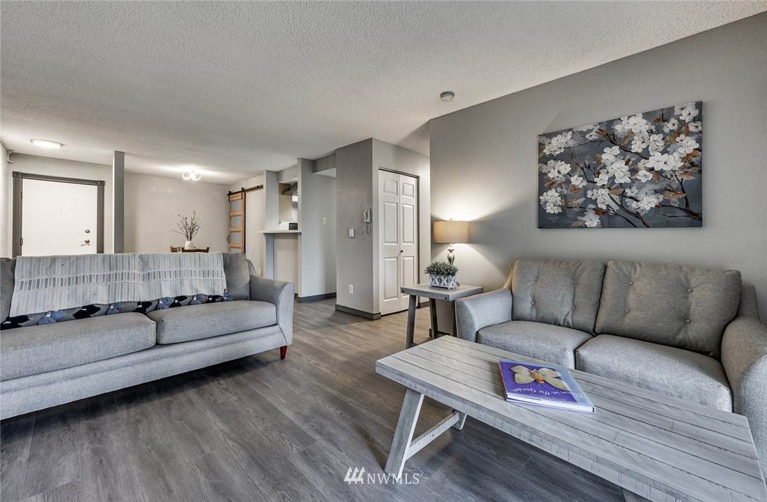 14600 32nd Street - Photo 1