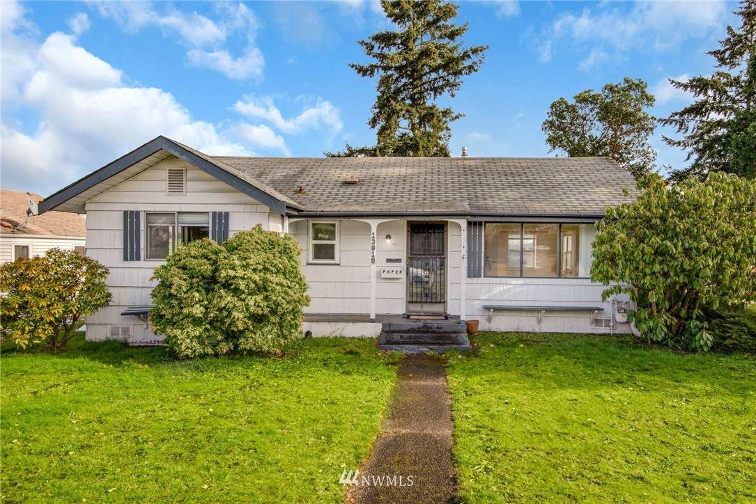 13810 1st Avenue - Photo 1