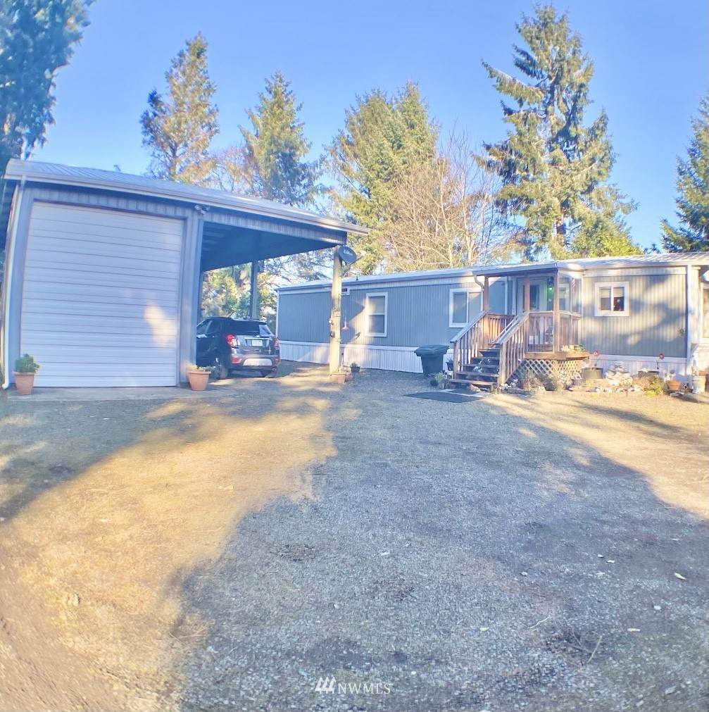 2417 Bay Avenue - Photo 1