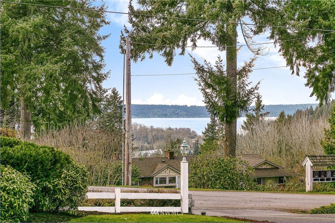 5636 229th Avenue - Photo 1