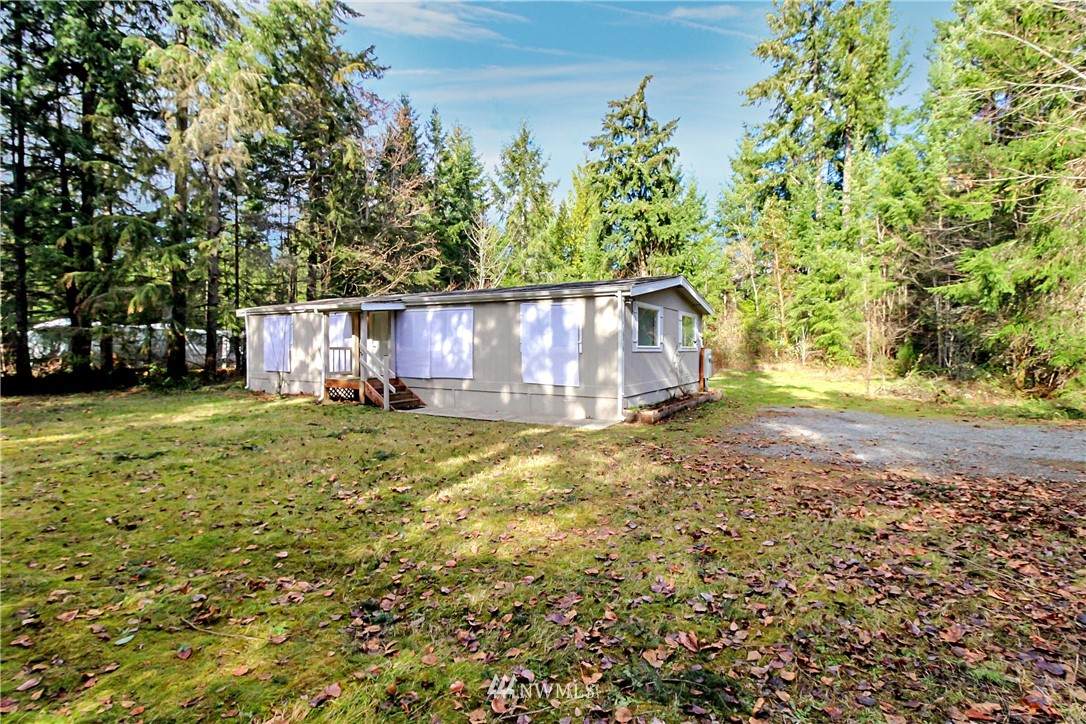 18418 227th Avenue - Photo 1