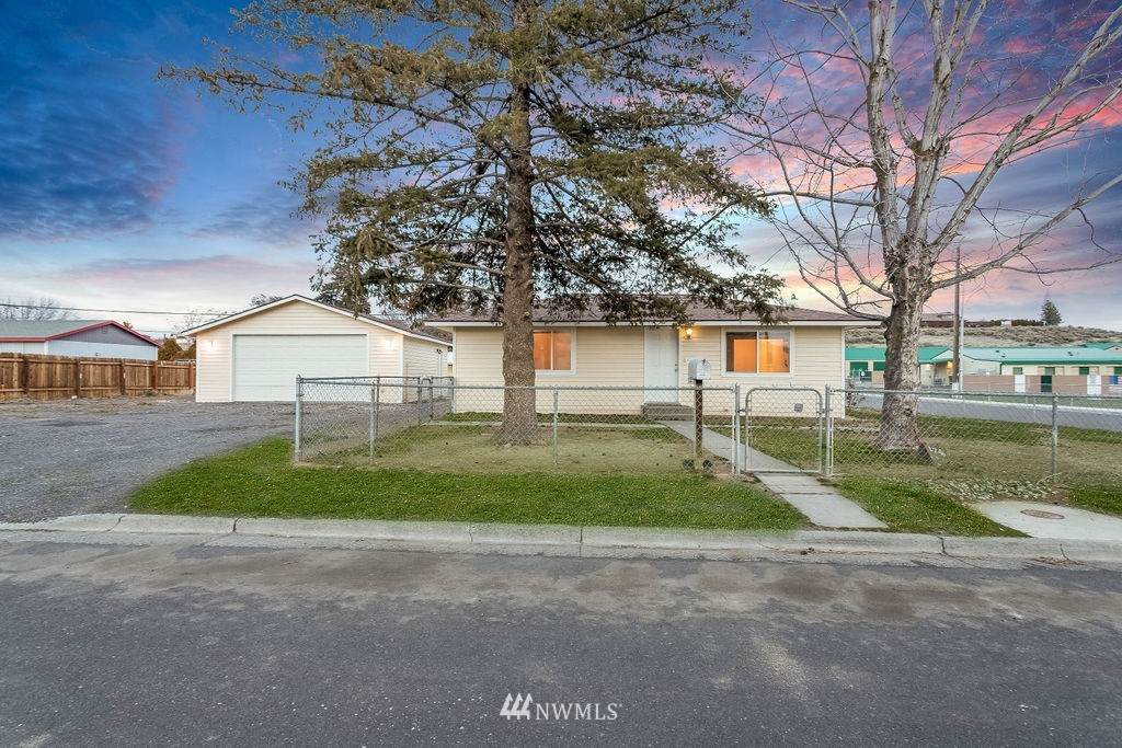 1246 Sunset Drive - Photo 1