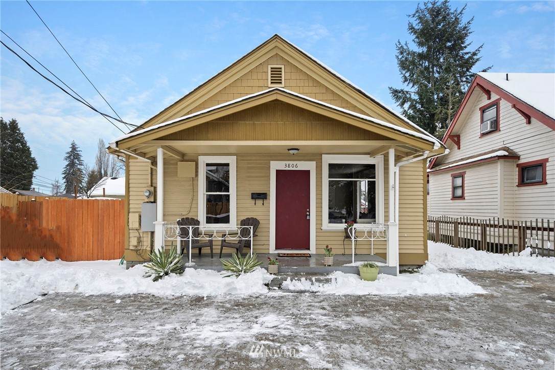 3806 12th Street - Photo 1