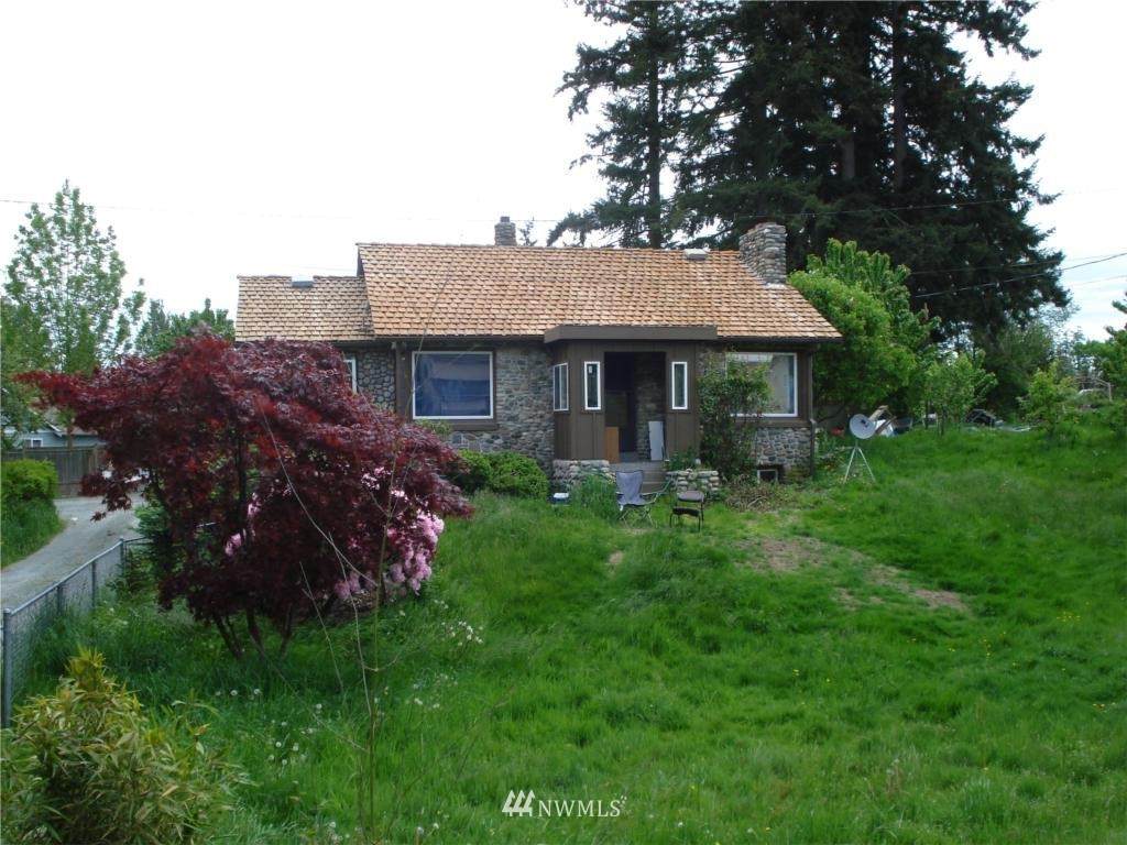 4 112th Street - Photo 1