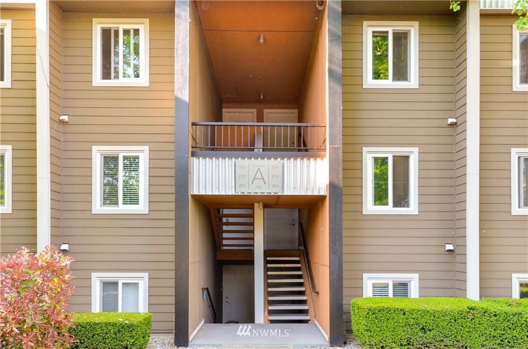712 Kirkland Circle - Photo 1