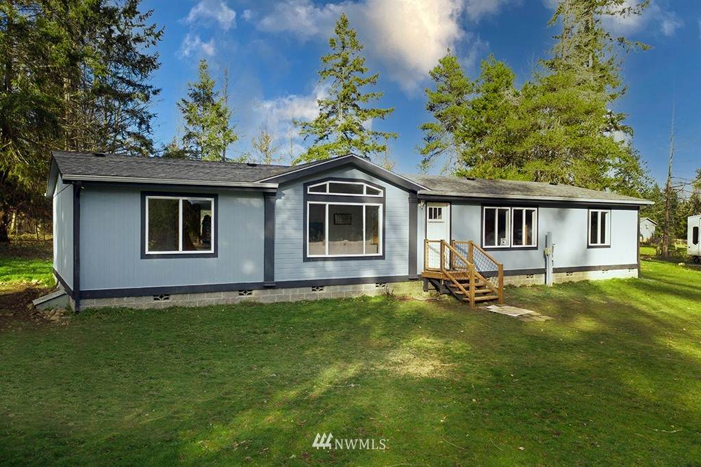 4515 324th Street - Photo 1