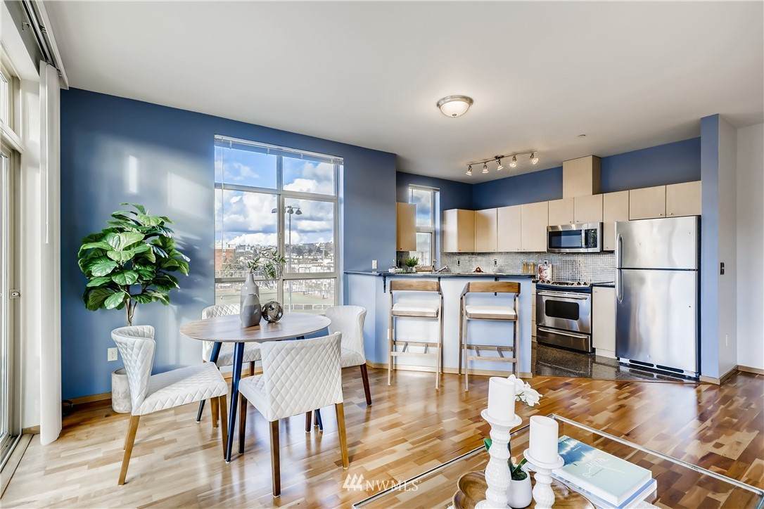 412 11th Avenue - Photo 1