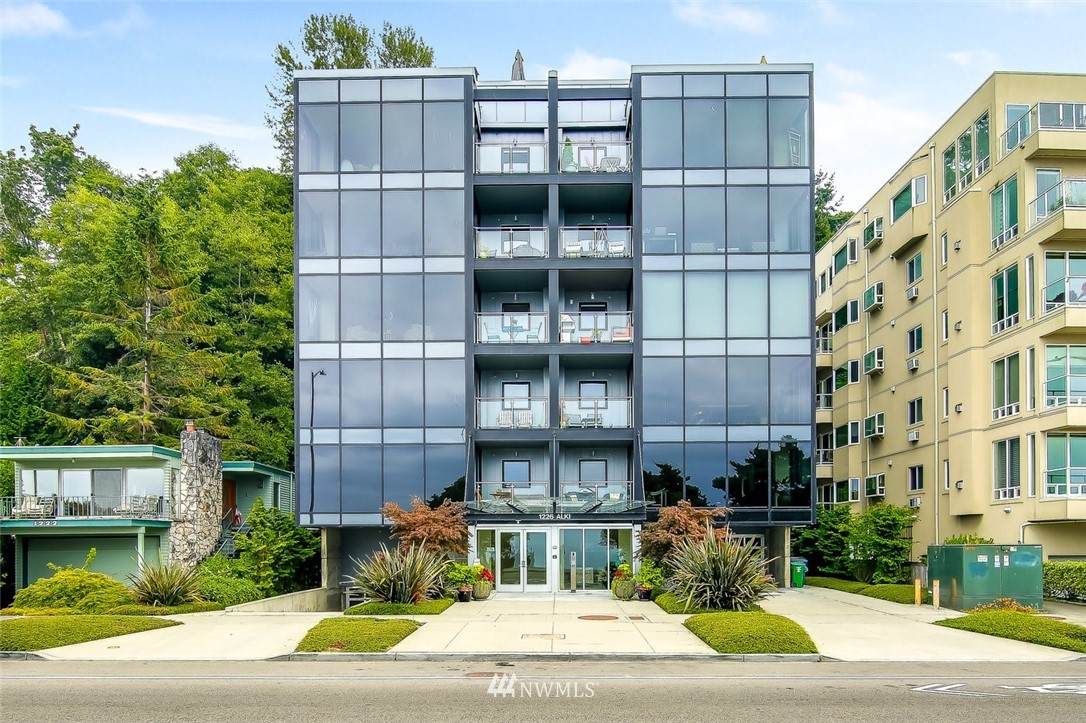 1226 Alki Avenue - Photo 1