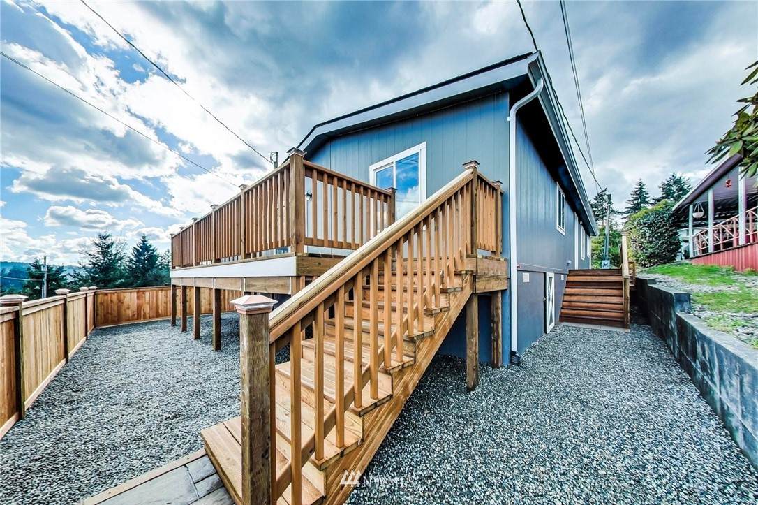 1916 2nd Avenue - Photo 1