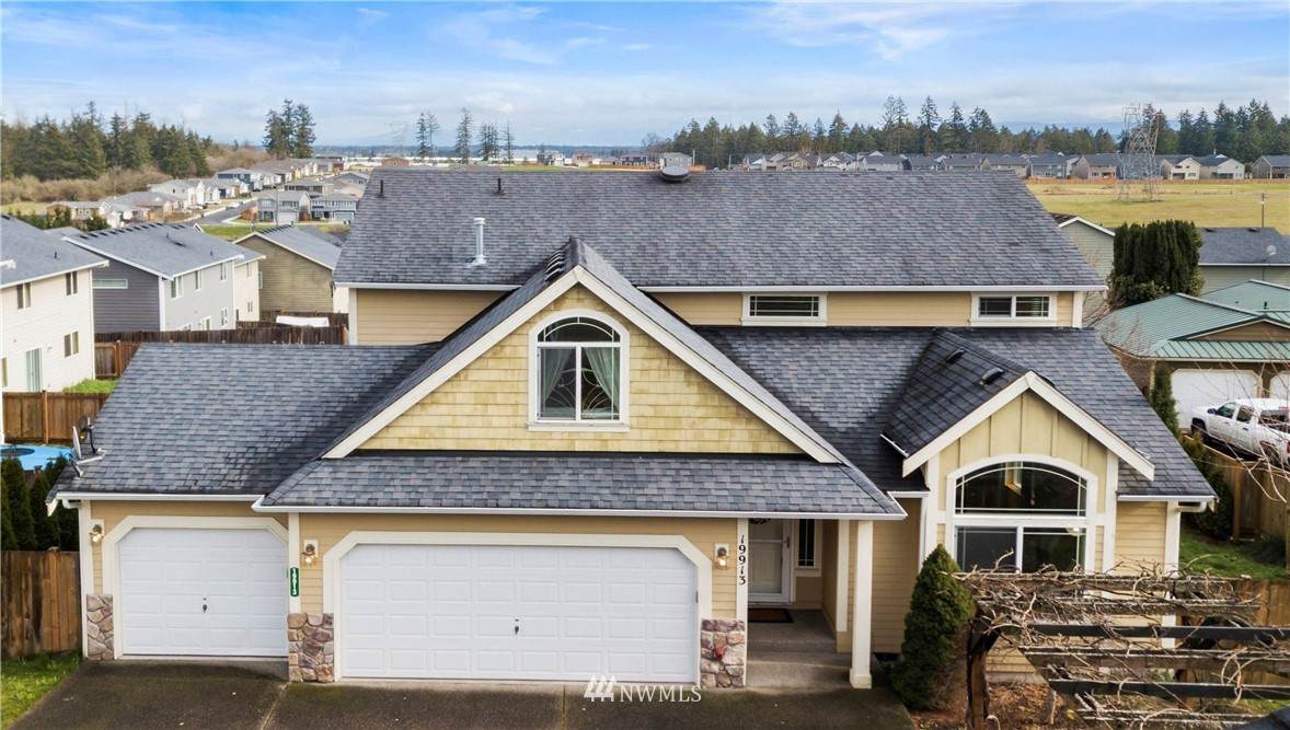 19913 19th Avenue - Photo 1