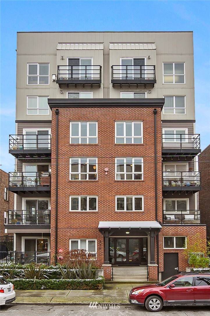 319 Summit Avenue - Photo 1