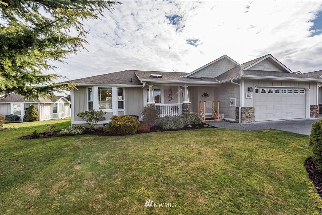 882 Minstrel Road - Photo 1