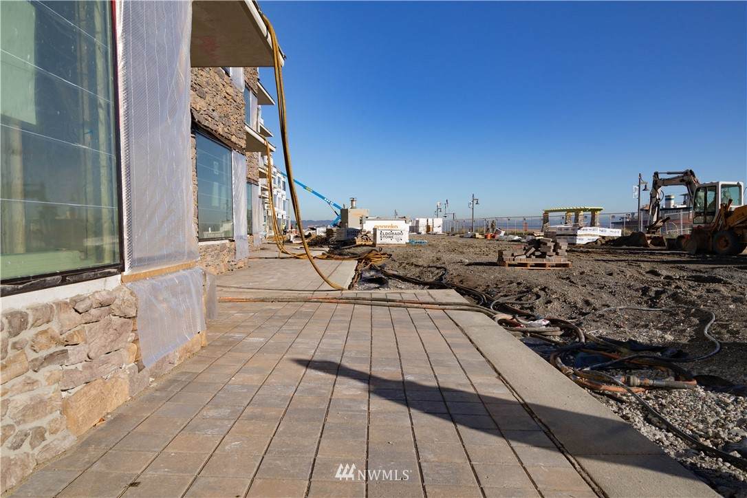 4907 Main Street - Photo 1