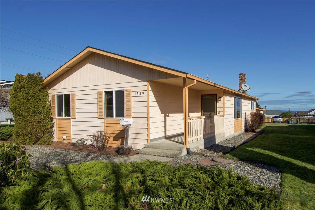 1529 7th Street - Photo 1