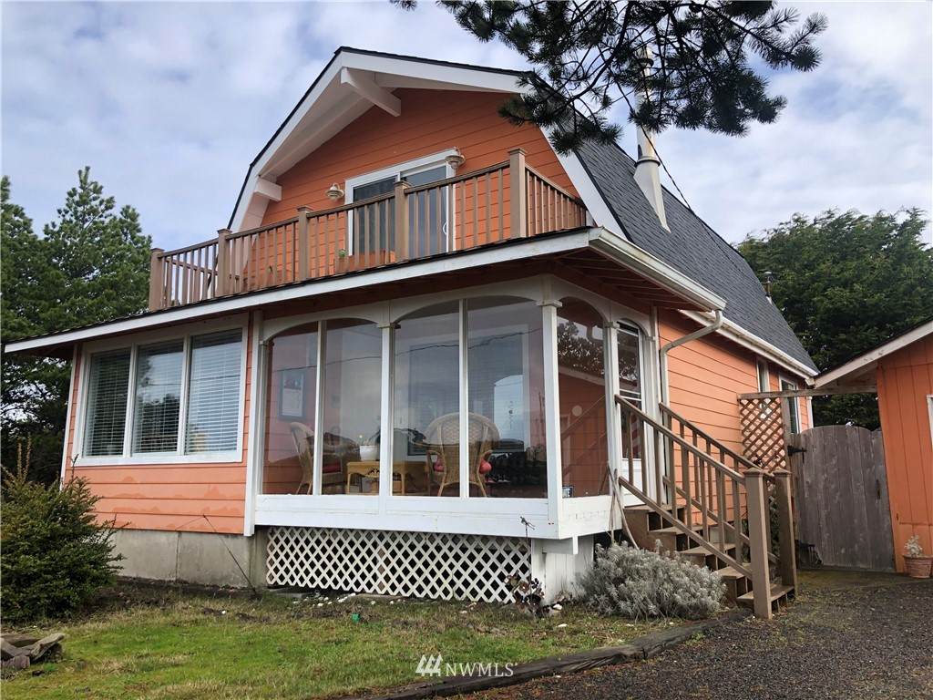 910 Tall Ships Court - Photo 1