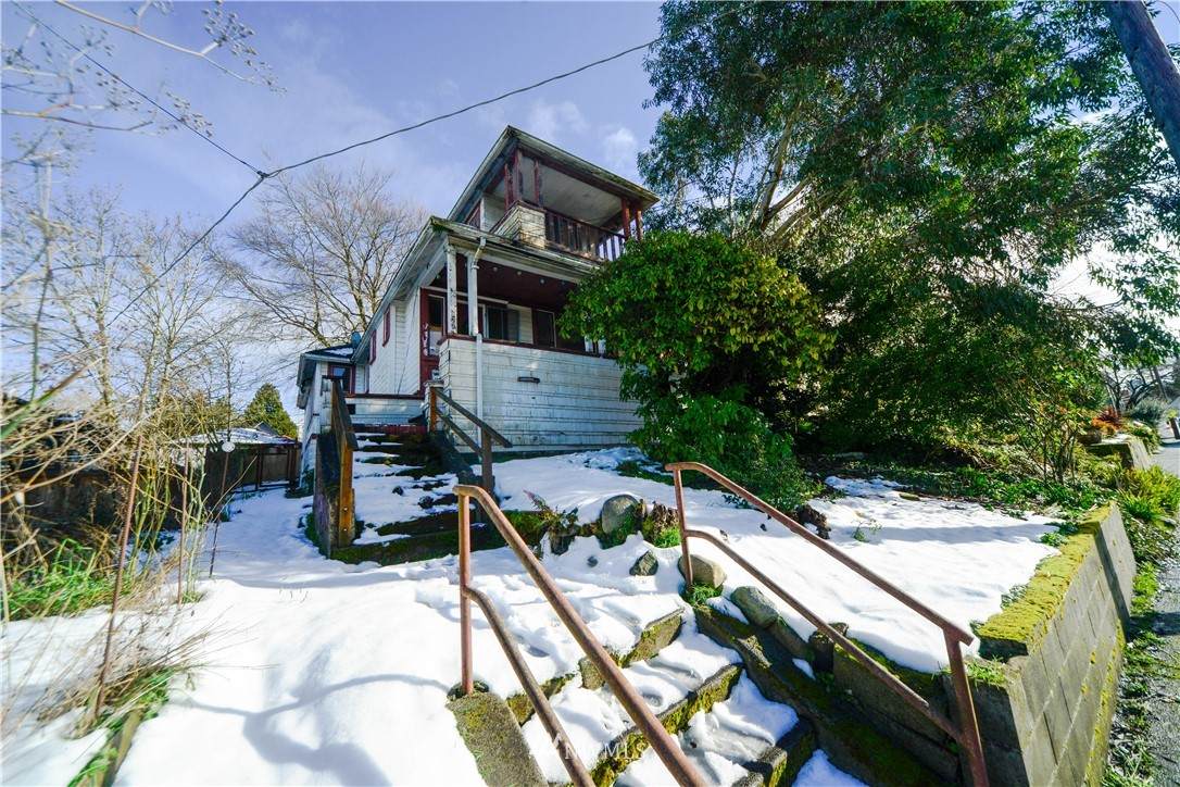 822 Martin Luther King Junior Way - Photo 1