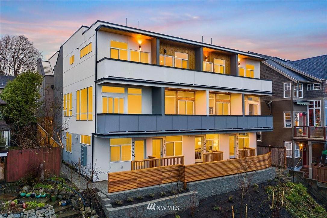 2206 11th Avenue - Photo 1