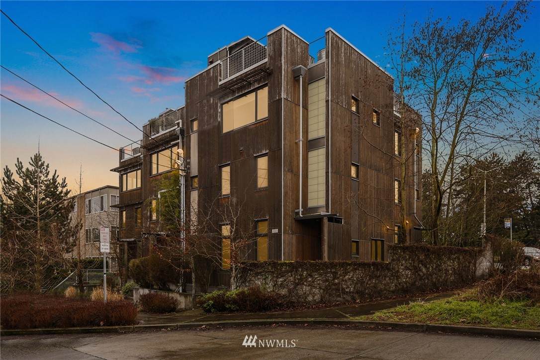 3661 Whitman Avenue - Photo 1