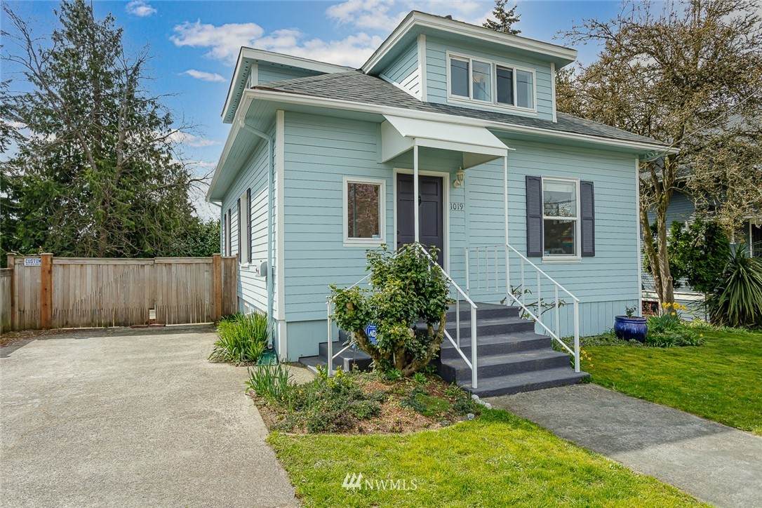 1019 65th Street - Photo 1