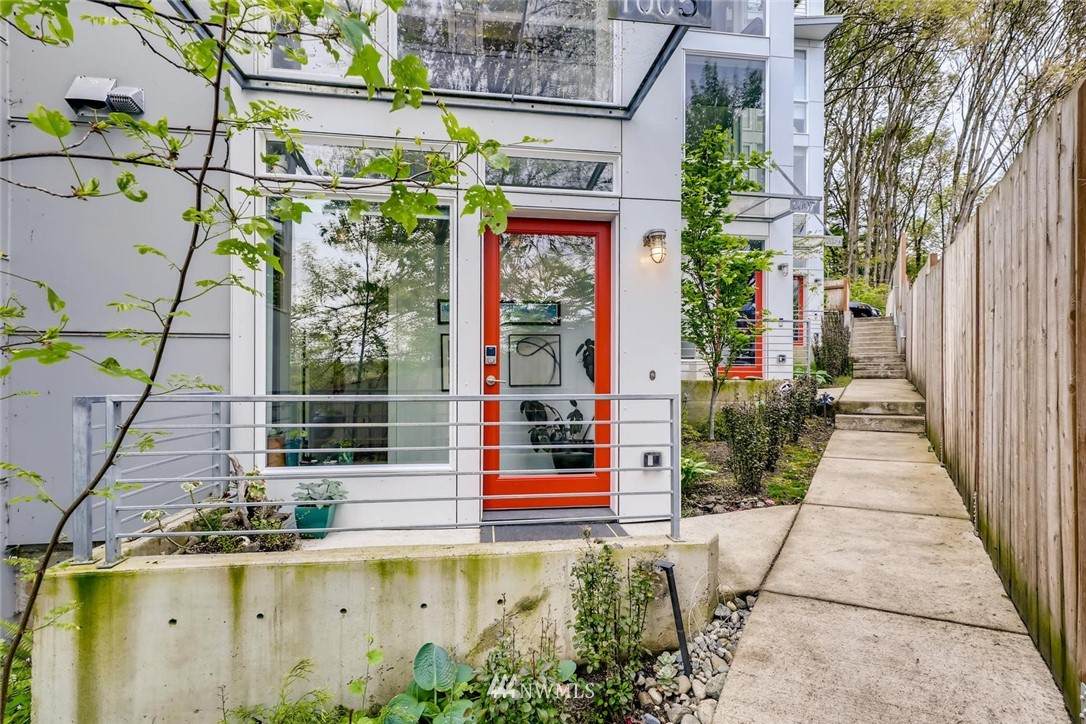 1005 Sturgus Avenue - Photo 1