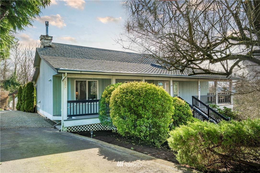 904 Walnut Street - Photo 1