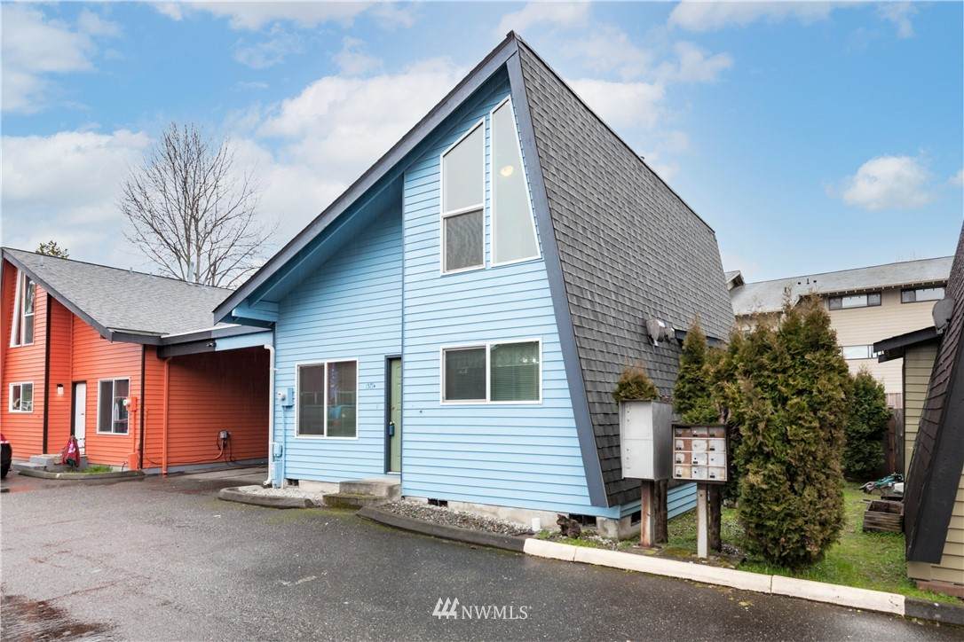 1579 8th Street - Photo 1