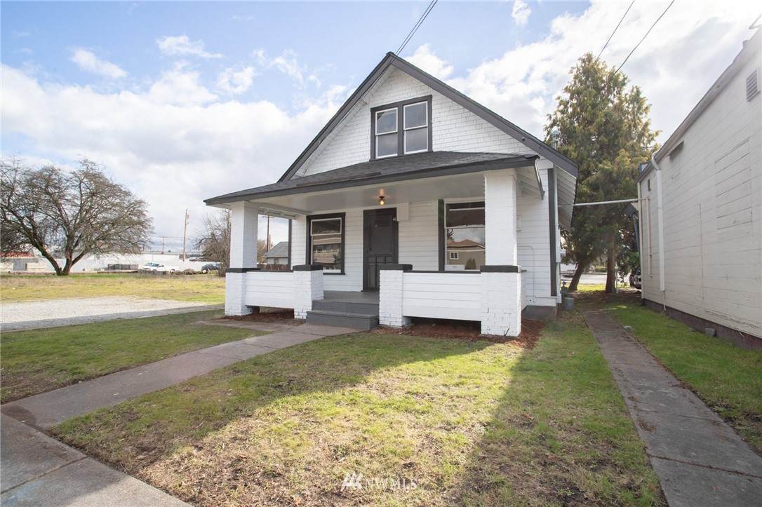 220 2nd Avenue - Photo 1