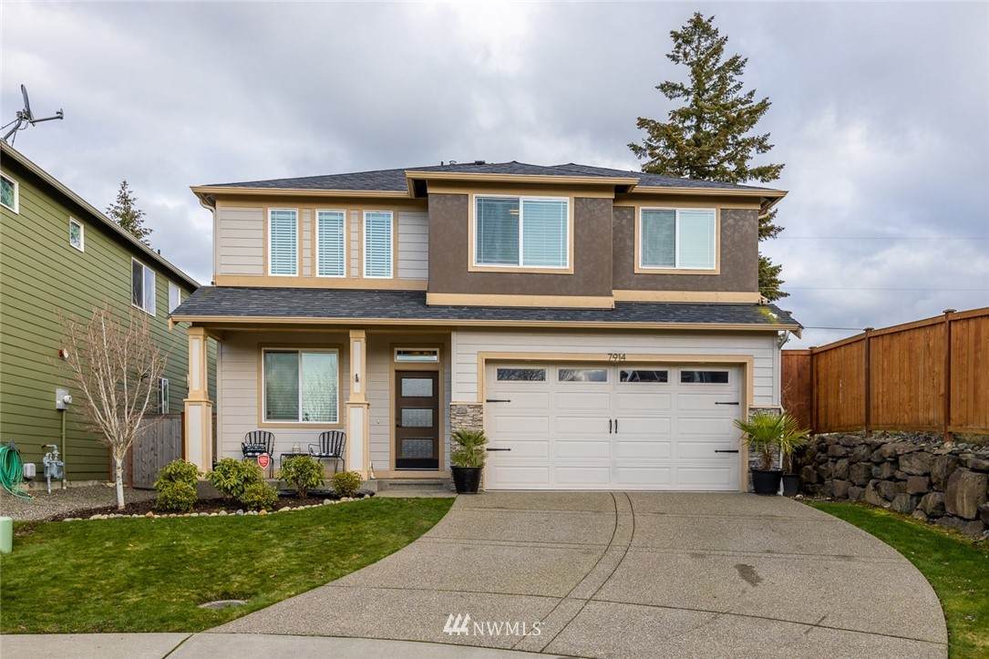 7914 204th Avenue - Photo 1