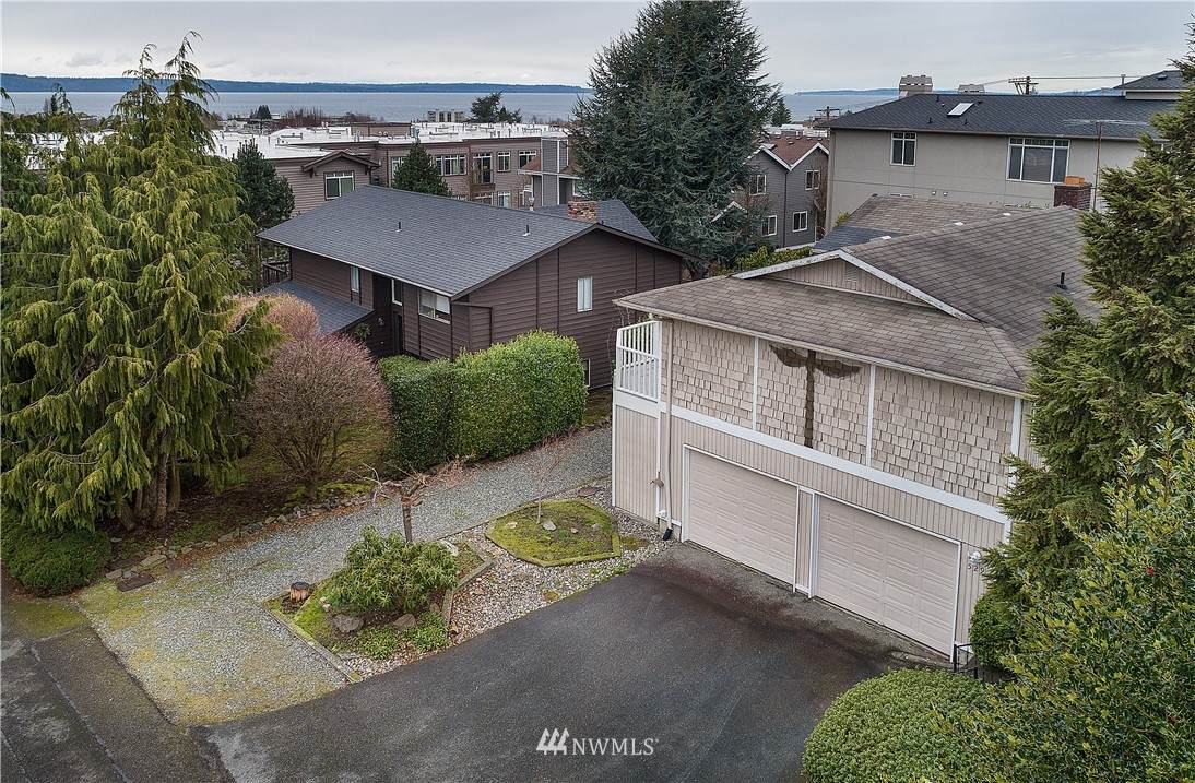 529 Holly Drive - Photo 1