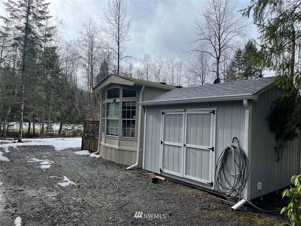 197 Paradise Drive - Photo 1