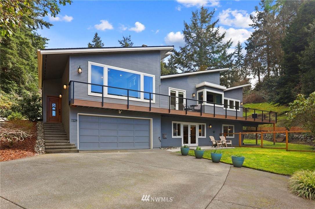 7224 175th Street - Photo 1