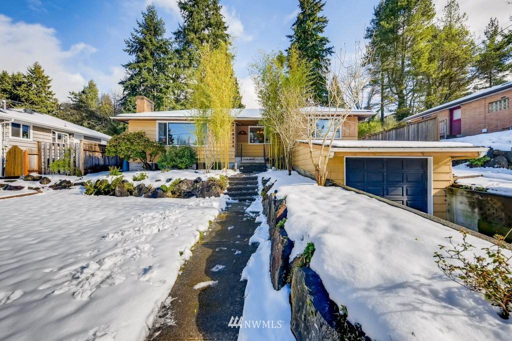 18334 10th Avenue - Photo 1