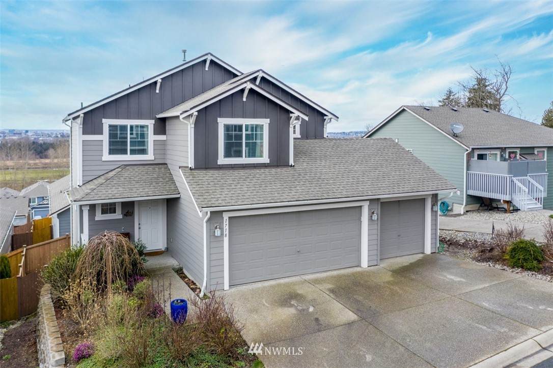 1718 72nd Avenue - Photo 1