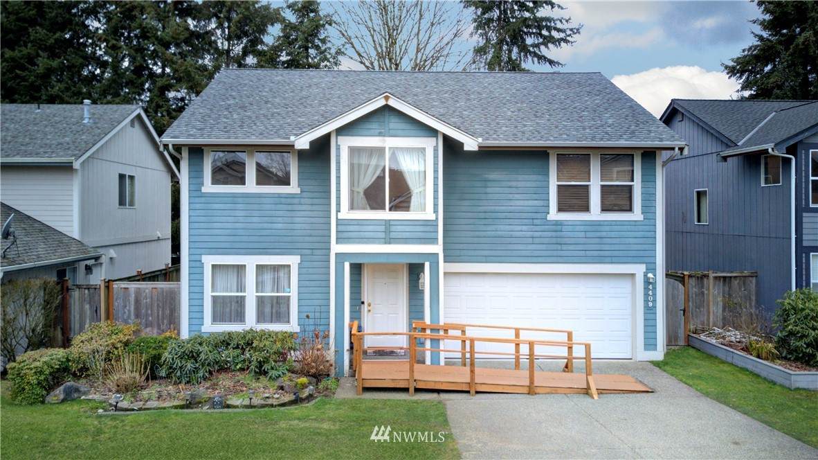 4409 Seville Drive - Photo 1