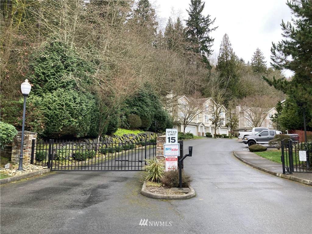 22215 39th Place - Photo 1