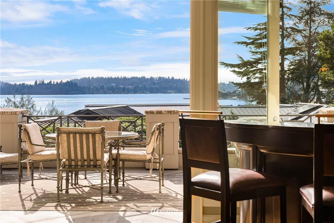 9421 Lake Washington Boulevard - Photo 1