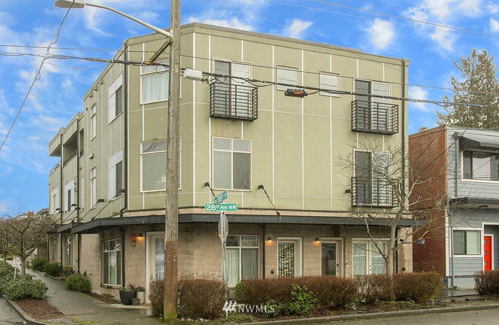 8348 28th Avenue - Photo 1