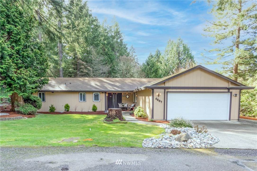 4807 96th Avenue - Photo 1