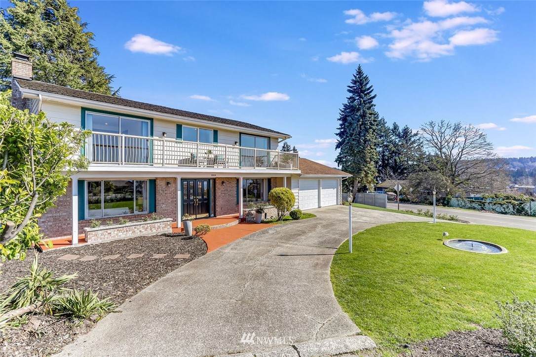 18104 60th Avenue - Photo 1