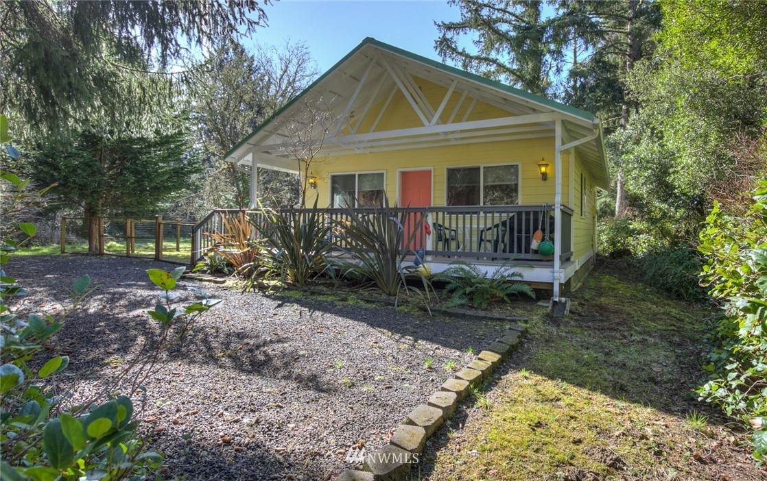 455 Quinault Avenue - Photo 1