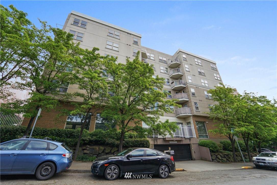 506 Howell Street - Photo 1