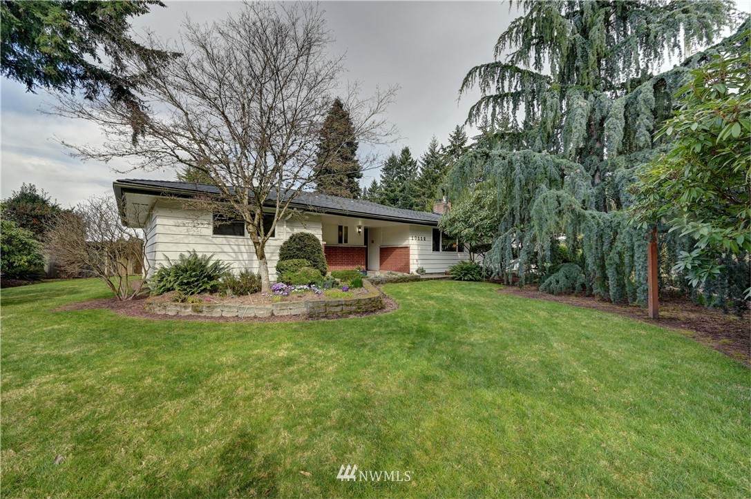 10112 206th Street - Photo 1