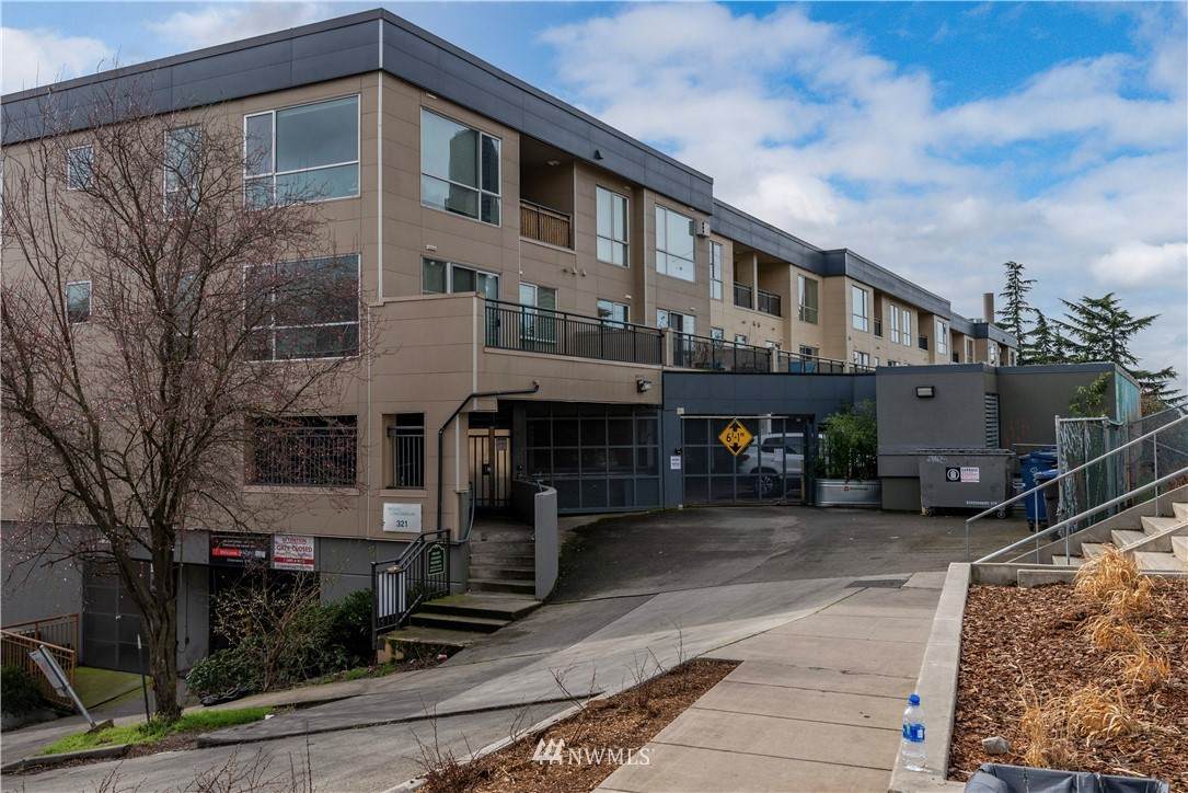 321 10th Avenue - Photo 1