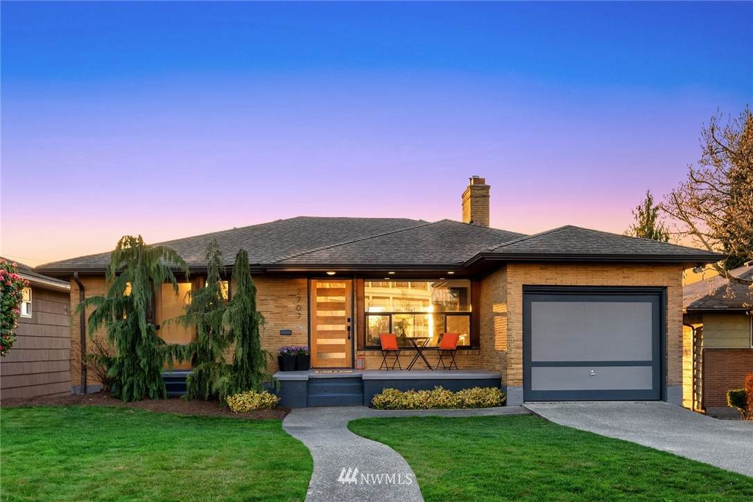 2707 45th Avenue - Photo 1