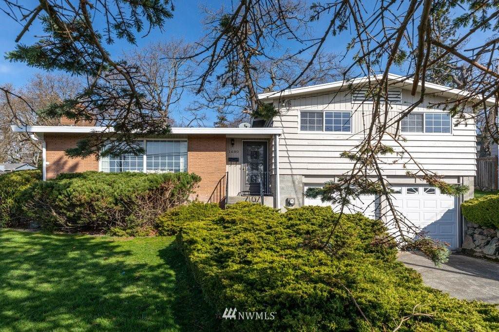 1680 9th Ave - Photo 1