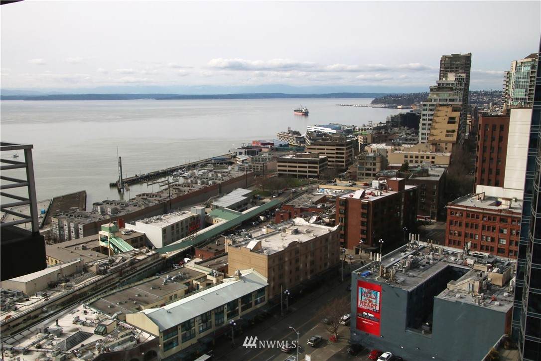 1415 2nd Avenue - Photo 1