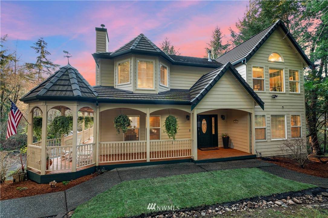 706 33rd Avenue - Photo 1