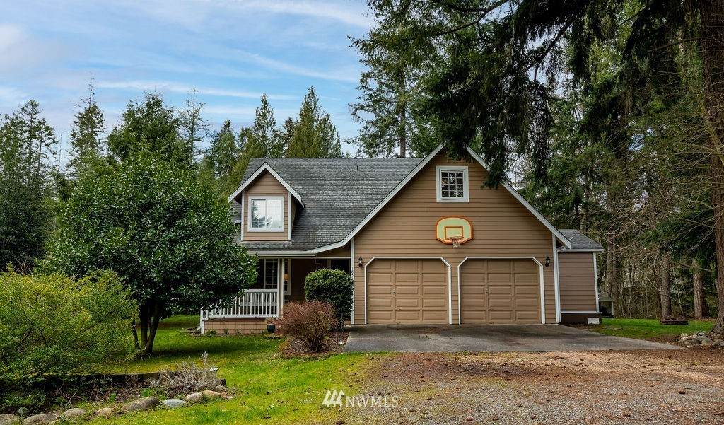 18515 Woodside Drive - Photo 1